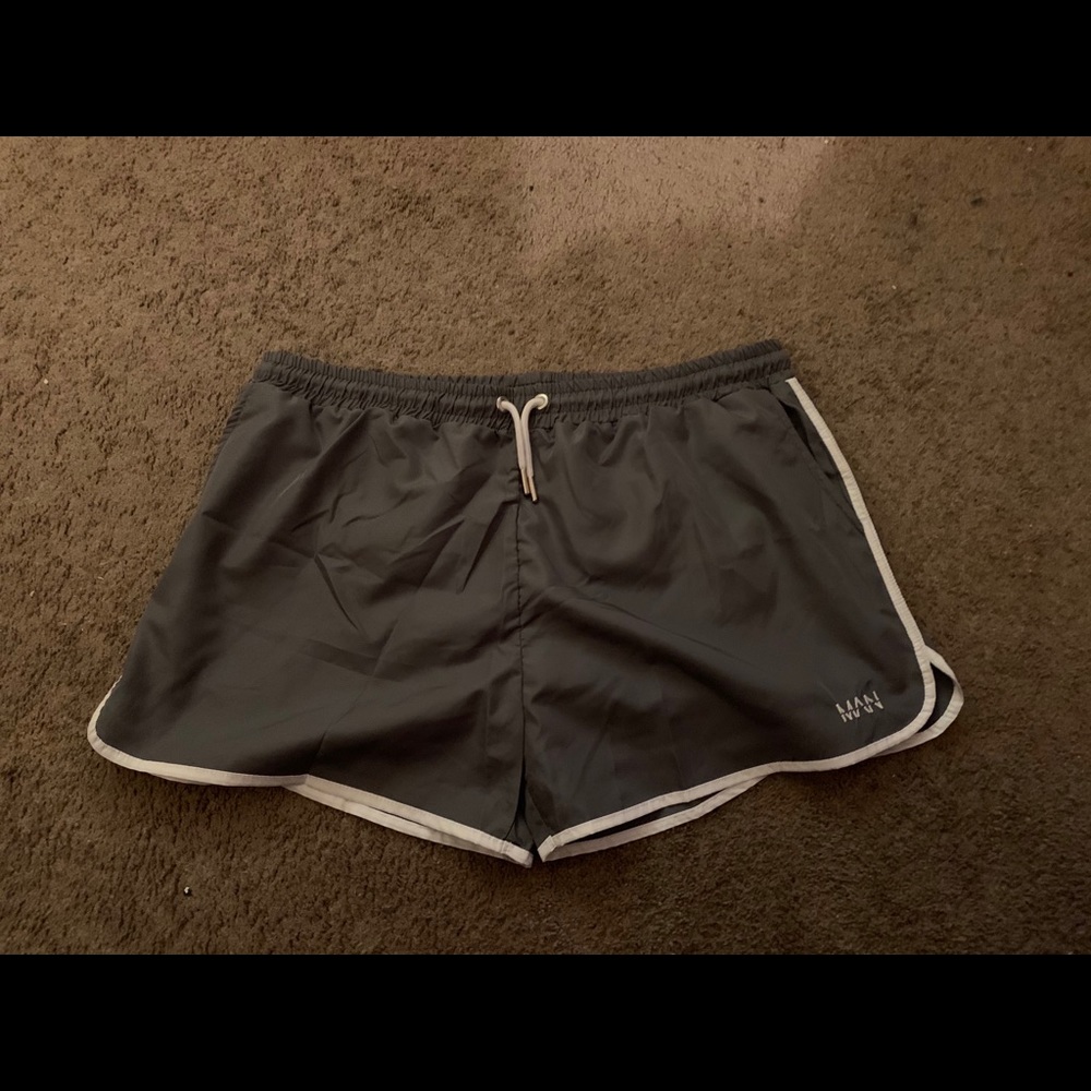Men’s swimming shorts